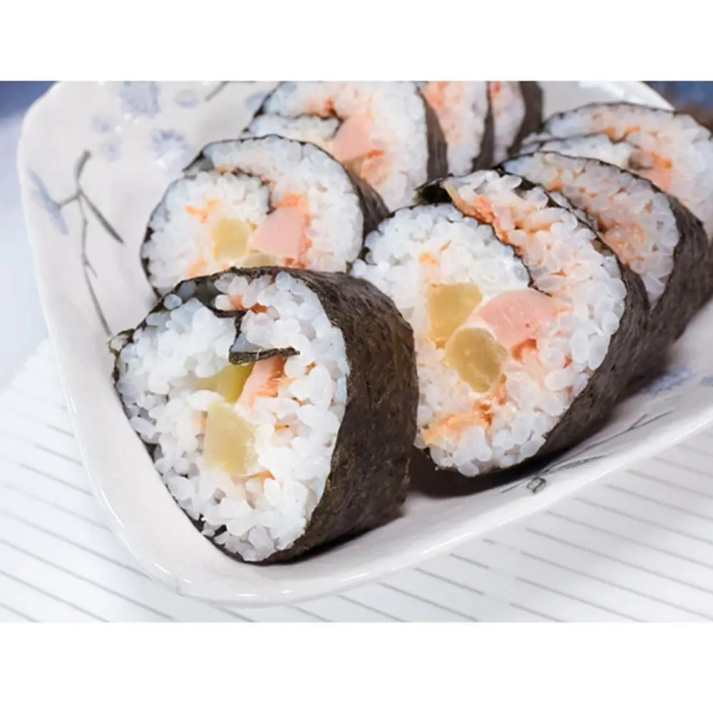 

DIY Japanese-style Portable Kitchen Sushi Roller Maker Seaweed Nori Sushi Curtain Mold Tool Sushi