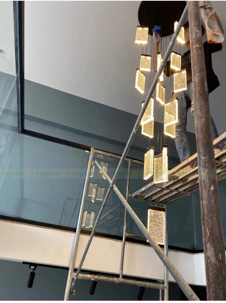 値段 階段 36 個バブルクリスタルシャンデリア照明クリスタルレンガライトledストリップlustresデクリスタル階段スパイラルロングランプ