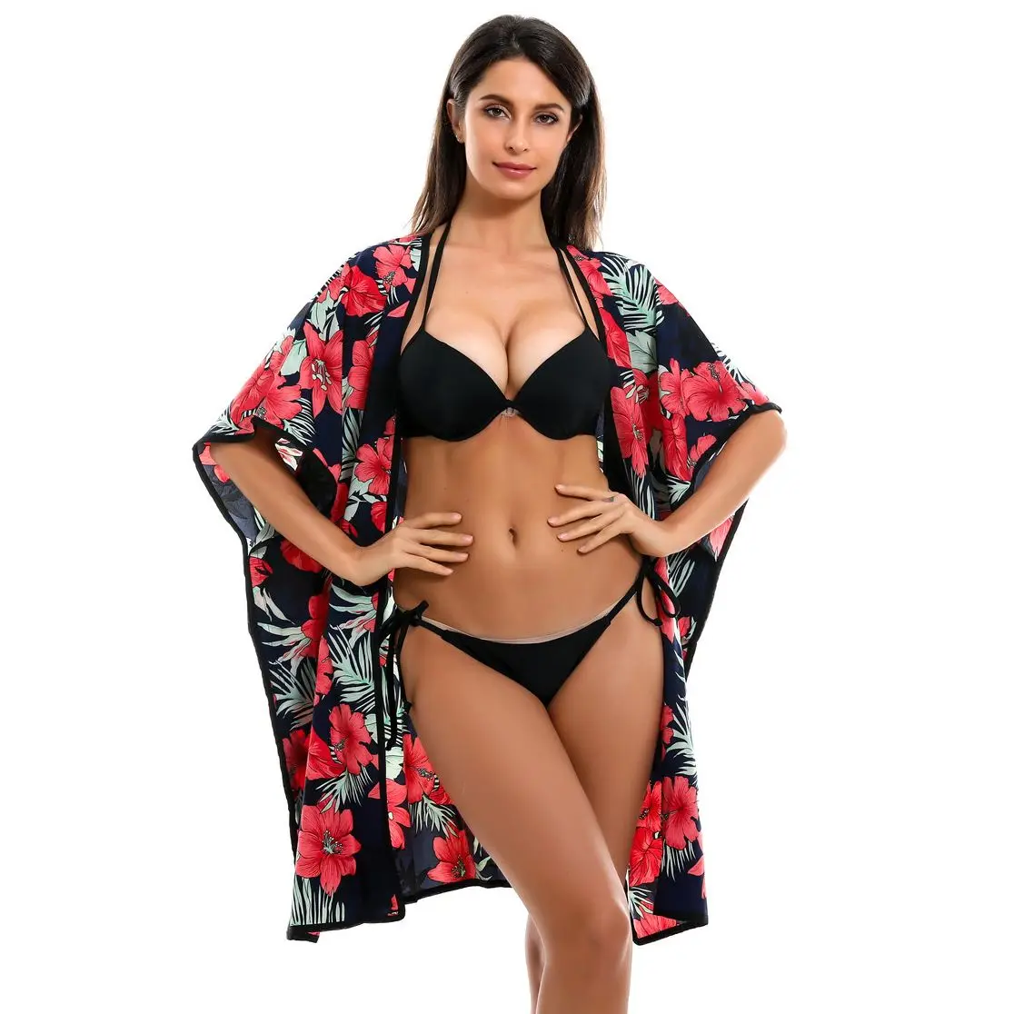 

Летнее пляжное кимоно средней длины с цветочным принтом