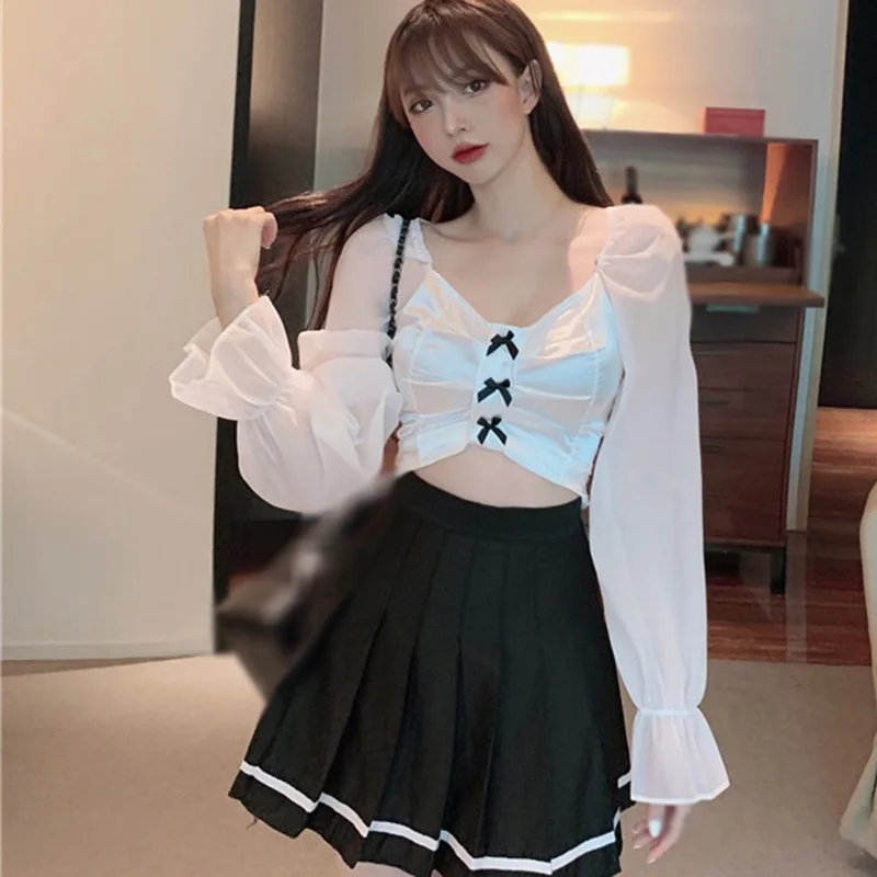 

2021 Korean Fashion Women's Sexy V Neck Blouses & Shirts Exposed Navel Short Blouses Female Sexy Long Sleeve Shirts ToPS