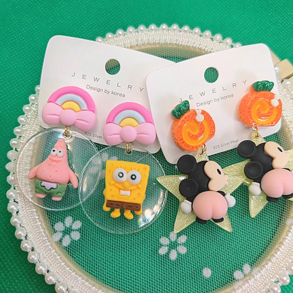 

Disney Anime Accessories Resin Mickey Mouse Hip Funny Earrings Women Fashion Sponge Ear Pendants 925 Silver Needle