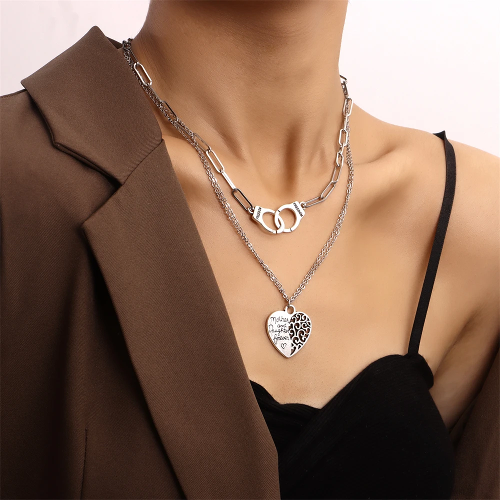

Punk Heart Pendant Choker Necklace Vintage Silver Color Chain Handcuff Charm Necklace For Women Female Jewelry New Neck kpop