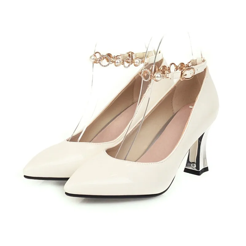 

Women's Shoes