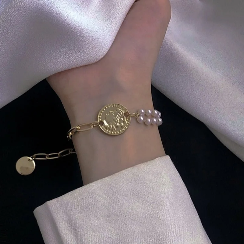 

High Quality Korean Vintag Bohemia Gold Plating Pearl Coin Charm Trendy Bracelet for Women Gift.