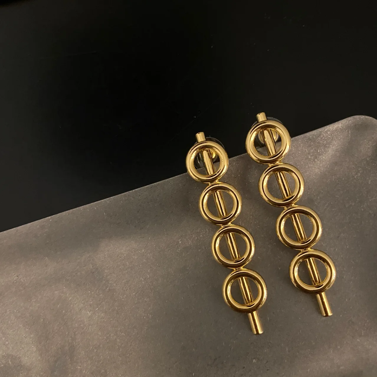 

Personalized metal texture personality trendy brand tassel chain earrings