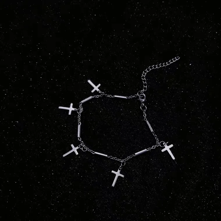 

Cross border blockbuster land of confinement Bracelet European and American hip hop dark wind lovers Titanium Steel Cross Brace