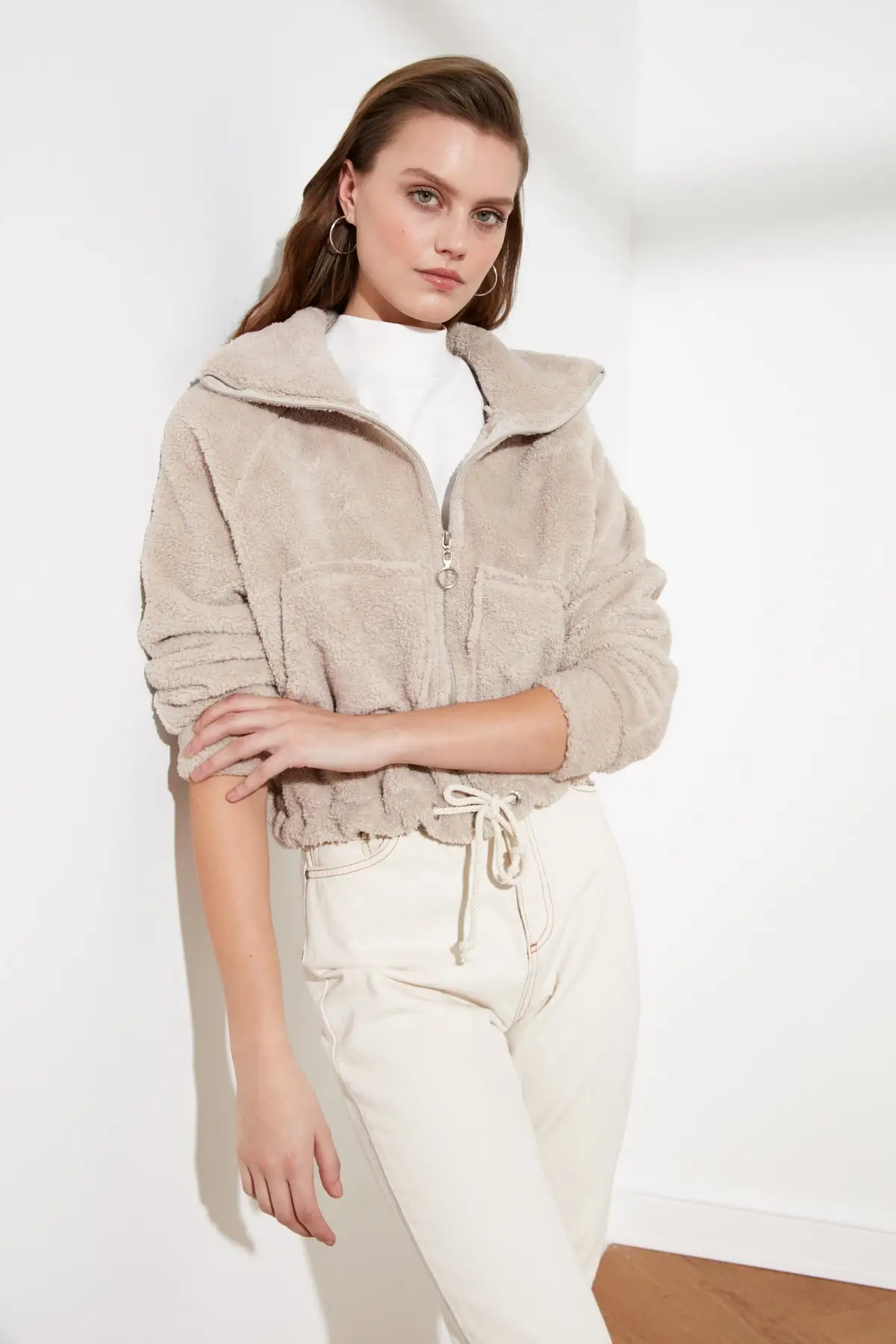 

Trendyol Upright Collar Plush Coat TWOSS21MO0046