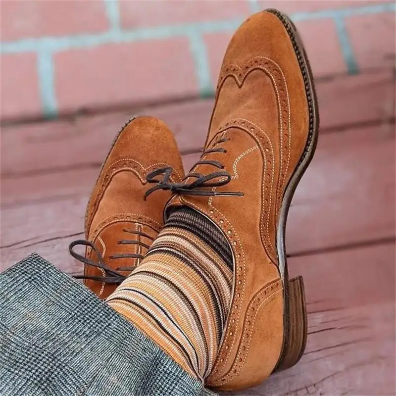 

2021 New Men Fashion Business High-end Dress Shoes Handmade Tan Suede Classic Three-section Hollow Lace-up Oxford Shoes 7KG546