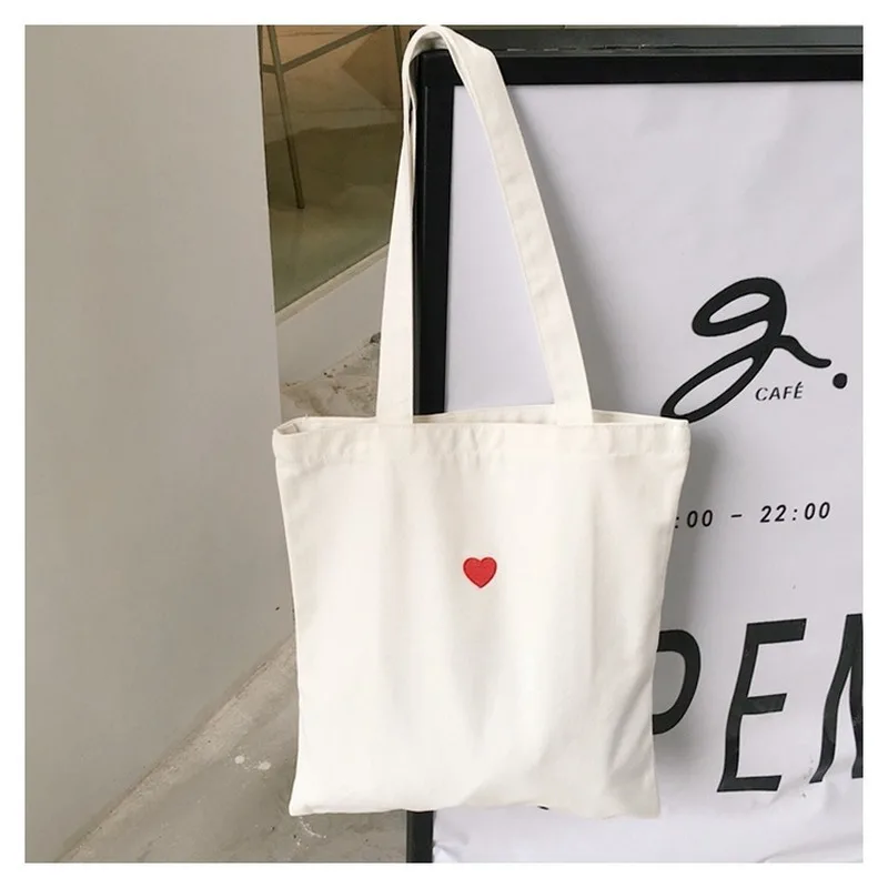

Mori series small fresh white canvas bag love embroidery patch red heart embroidery zipper models Amoy source wholesale