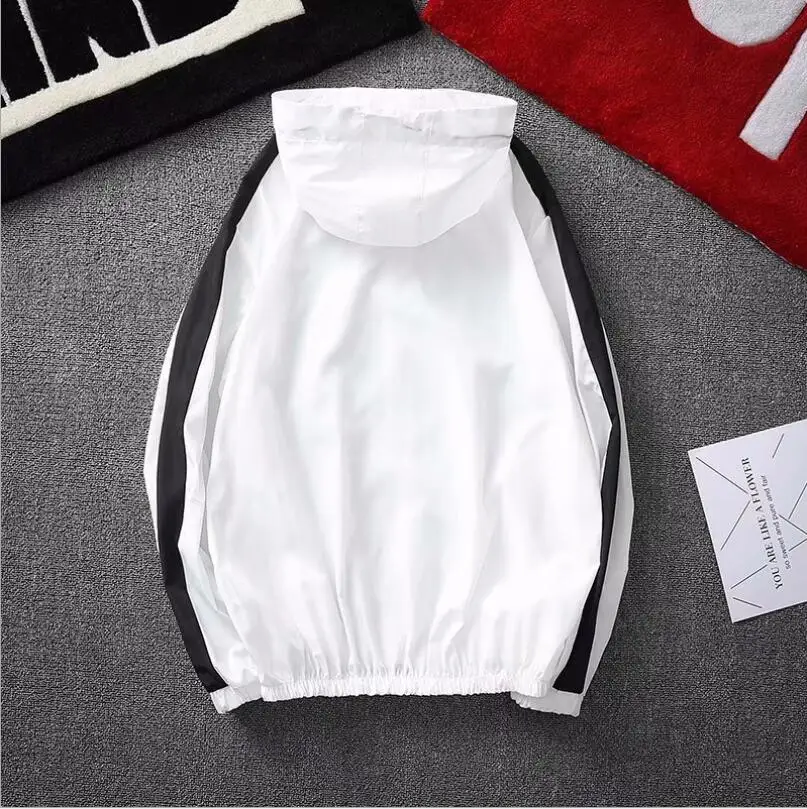 

Sportwear Jacket Spring Autumn Thin Military Windbreaker Hooded Zipper Jackets Mens Outwear Sunscreen Coats