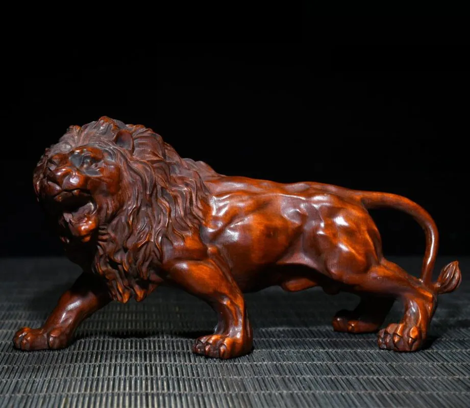 

Archaize seiko Hand-carved boxwood Lion decoration small crafts statue