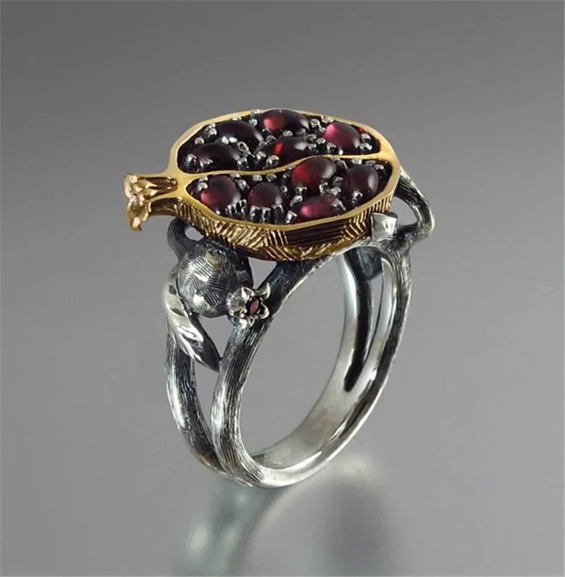 Женское кольцо с гранатом винтажное круглое золотого цвета натуральным красным