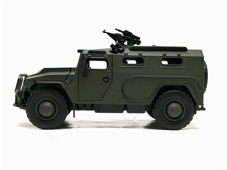 Высокая имитация 1:32 Сплав раздвижной русский бронированный автомобиль Взрывозащищенная военная модель управление светом звуком автомобиль детские игрушки