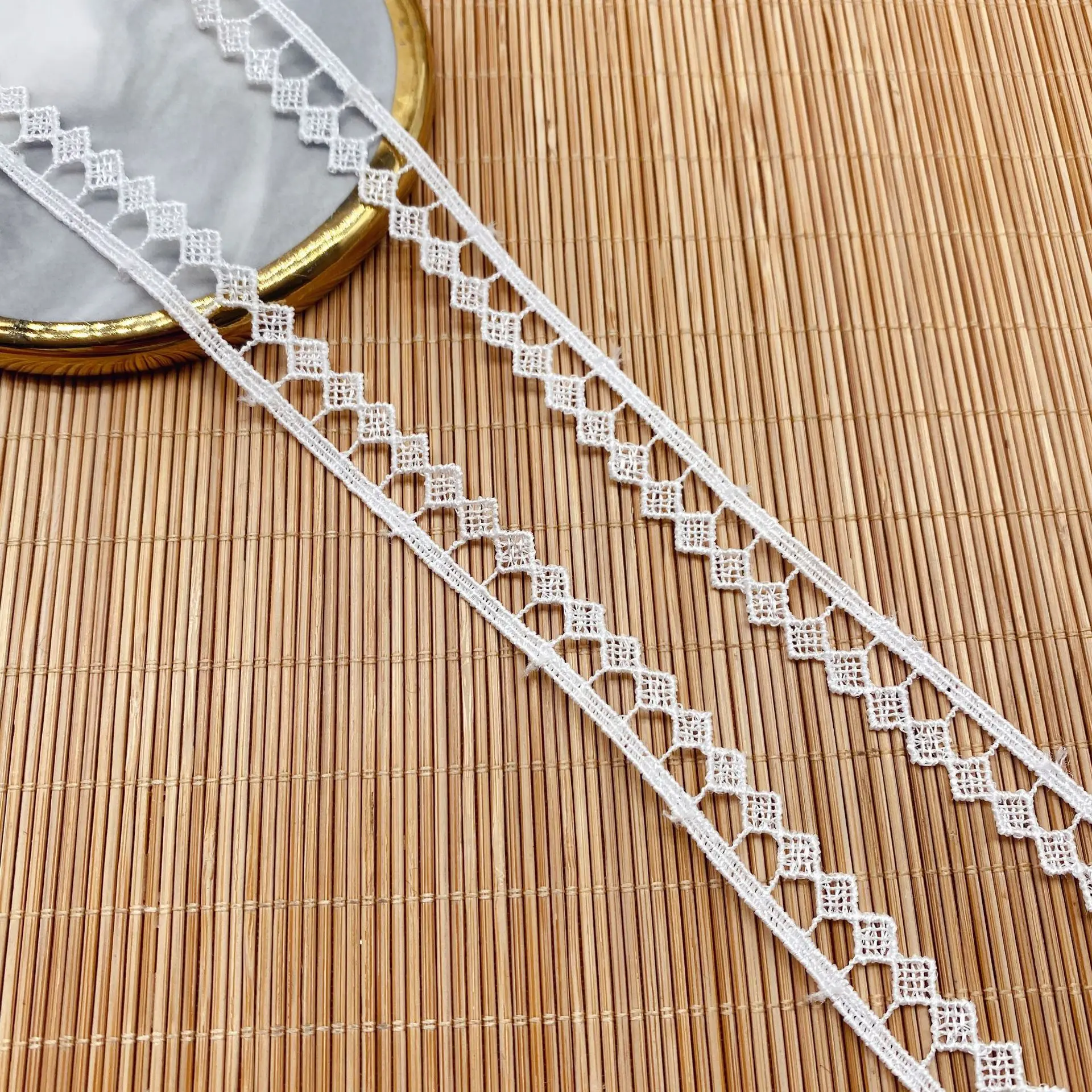 

Односторонние водорастворимое кружево аксессуары для детской одежды квадратный дизайн "сделай сам", зажим для ожерелья ювелирные изделия ручной работы в стиле «Лолита»; Швейная кружевная