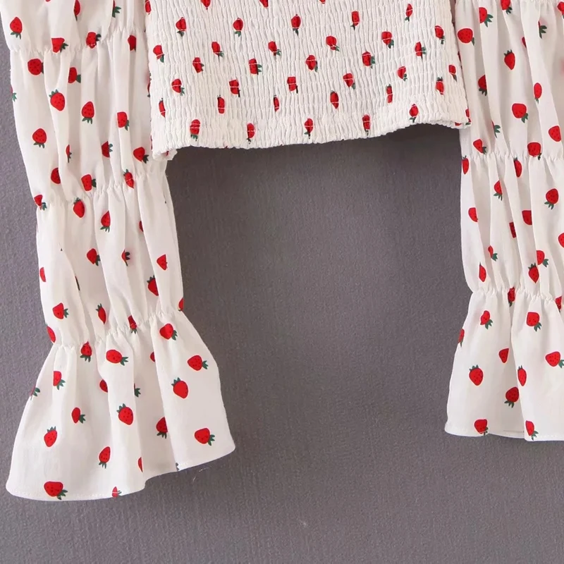 

French Retro Women Cute Square Collar Short Tops Strawberry Print Puff Sleeve Long-Sleeved Shirt