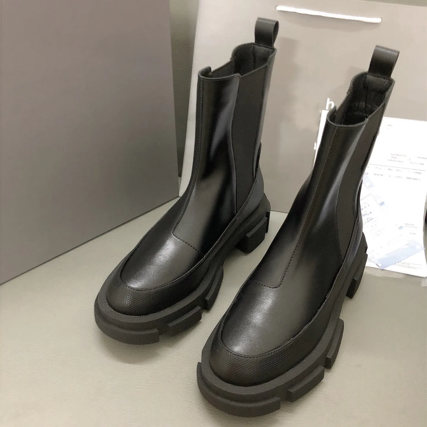 

Autumn and winter new luxury leather women's boots casual thick-soled Chelsea boots black fashion leather short boots