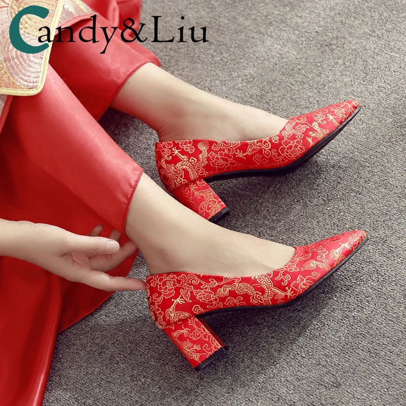 

Свадебная обувь с украшением женская обувь на не сужающемся книзу высоком массивном каблуке Красный беременных женщин элегантные туфли на ...