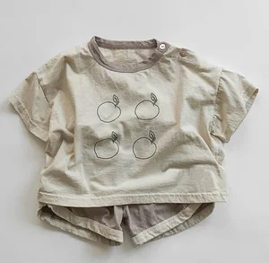 2020 г. Летняя корейская детская одежда Новинка, хлопковая футболка с короткими рукавами и круглым вырезом для мальчиков и девочек, костюм с шортами