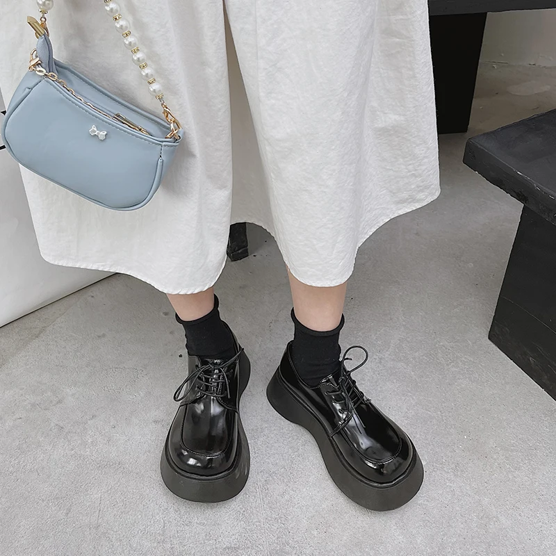 

Retro Woman Shoes Casual Female Sneakers Oxfords Round Toe British Style Clogs Platform Cross Leather New Summer Preppy