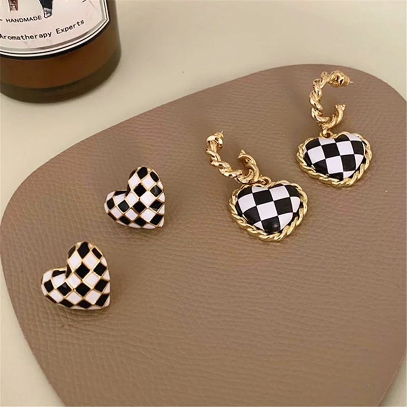 

South Korea earrings temperament simple oil drop color plaid earrings suitable for women's party earrings heart earrings