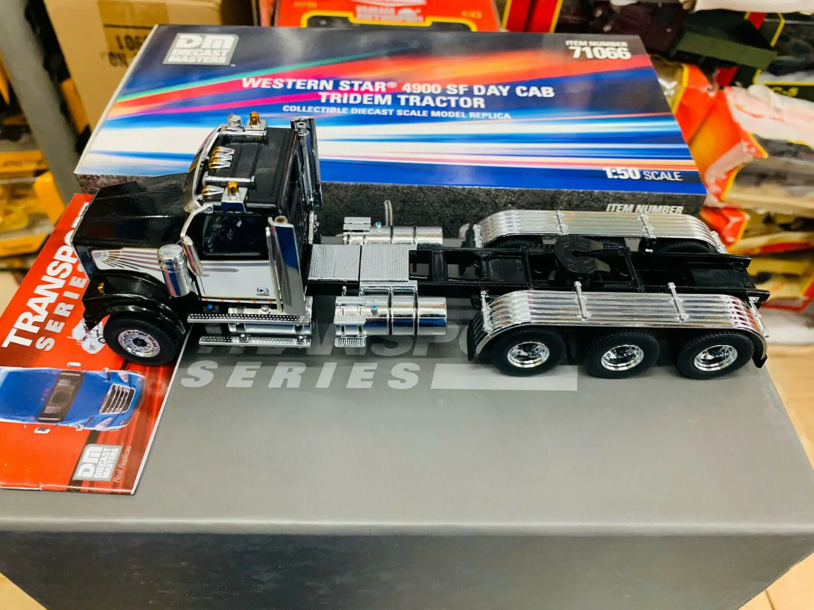 

Western Star 4900 SF Day Cab Tridem Tractor 1/50 Scale Diecast By Diecast Masters DM71066