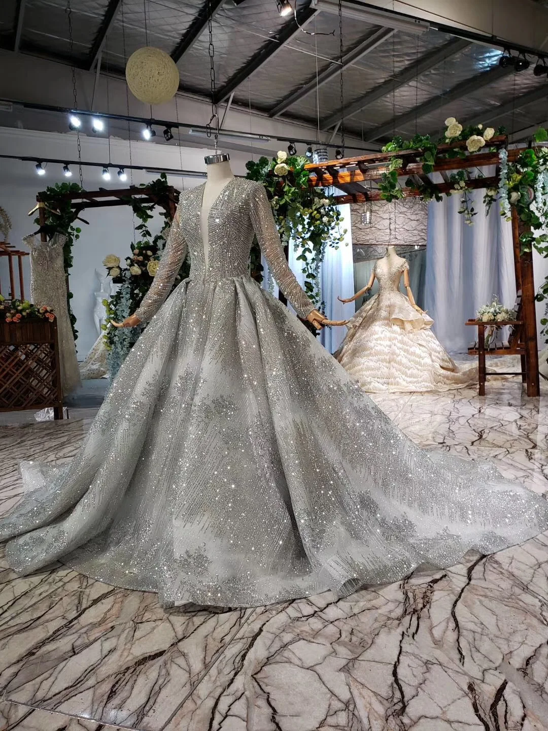 

Gray Prom Dresses 2019 Sequined Bling Puffy Gown Elegant Long Sheer Neck Sleeveless V Neck Sweep Train Evening Gown Formal Dress