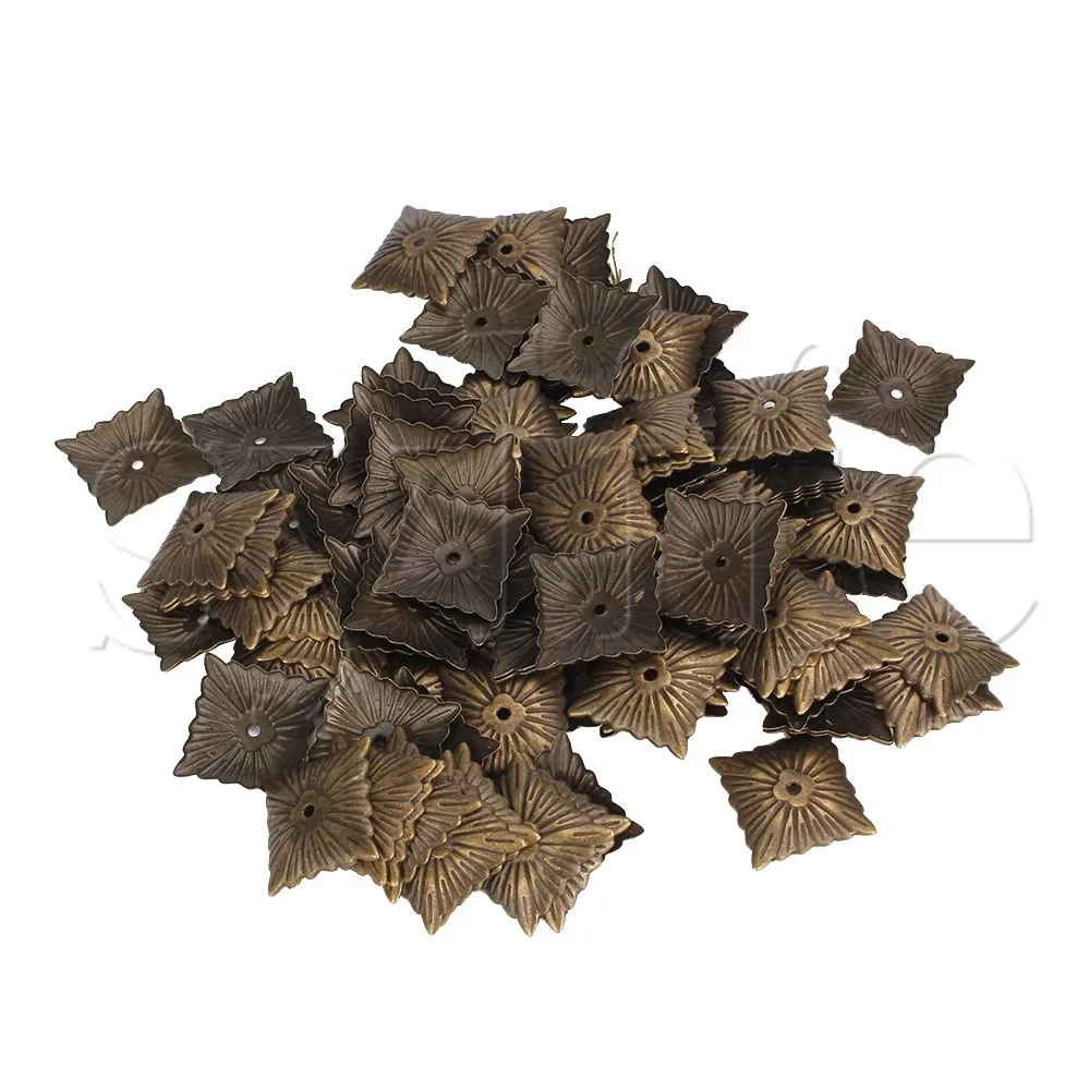 

100 шт. 0,79x0,79 "Винтаж квадратный мебельные гвозди Tacks шипами