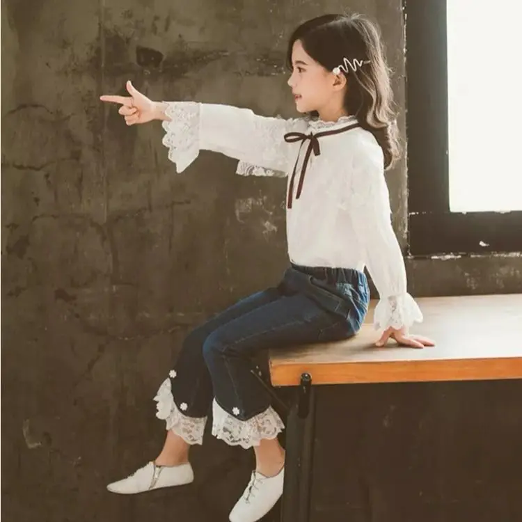 

2020 Toddler Girls Kids Lace Patchwork Tops Elastic Waist Denim Pants Jeans 2pcs Children Fashion Casual Outfits Set Clothes W93