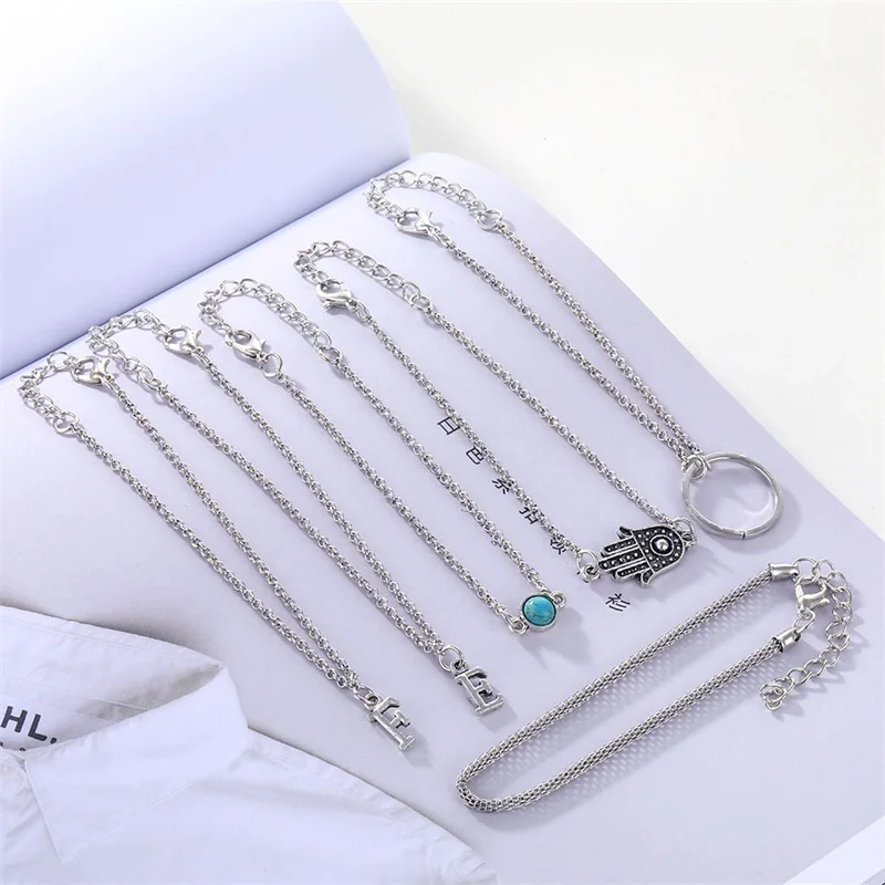 Женский винтажный браслет в стиле бохо серебряный на цепочке с подвеской виде