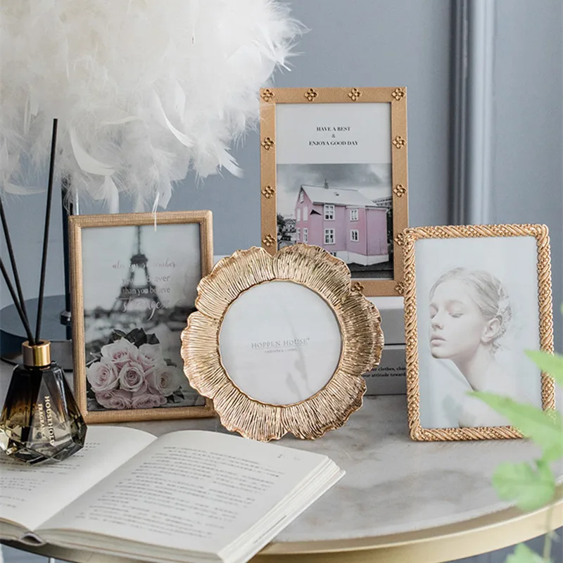 

Light Luxury Photo Frame Gold Fashion American Style European Creative Desktop Picture Frame Home Decoration Bedroom Ornaments