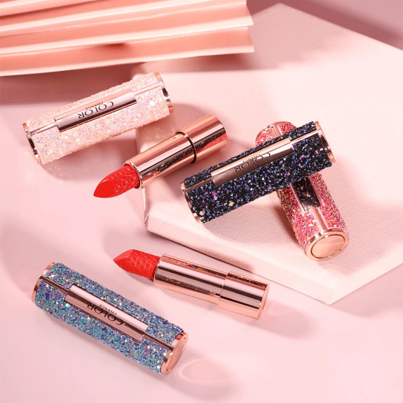 Помада с блестками насыщенного цвета для зависти бархатная водостойкая