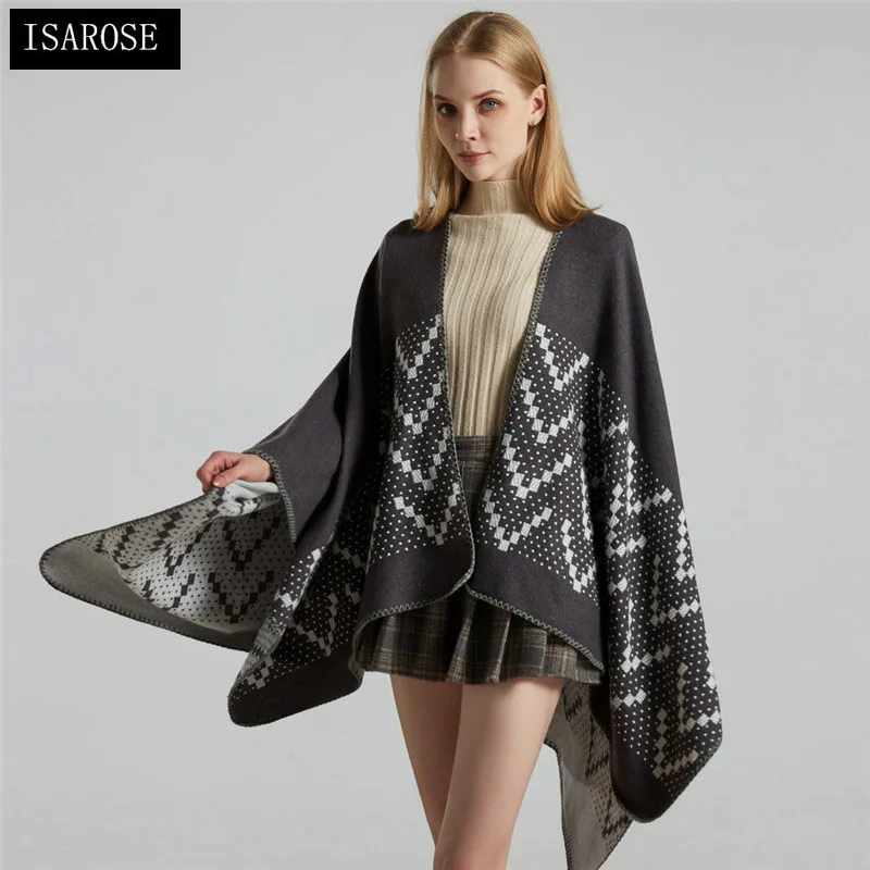 Женское зимнее пончо-пальто с геометрическим рисунком |