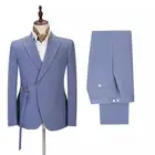 Новейший дизайн, светло-голубые мужские костюмы с ремнем, с лацканами, для свадьбы, выпускного вечера, мужской блейзер для жениха, 2 шт.