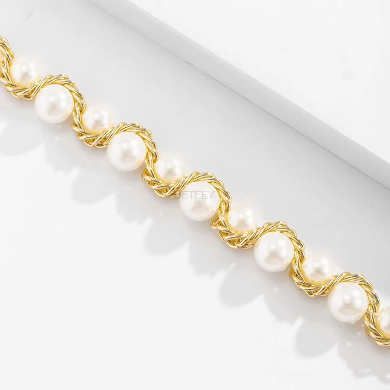 

Liwore Fashion Oversized Pearl Bracelet For Women Luxury Gold Geometric Bracelet Exaggerated Thick Chain Bracelet Jewelry
