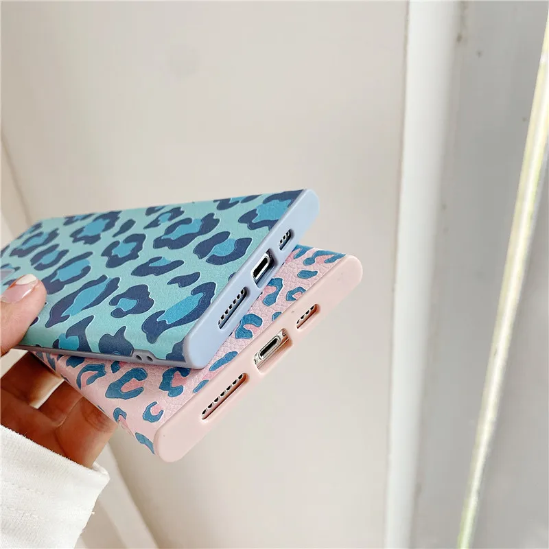 

INS Cute Cartoon Blue Leopard Grain Phone Case For iPhone 11 Pro Max X XR XS Max 7 8 Plus SE2 Soft TPU Retro Beige Back Cover