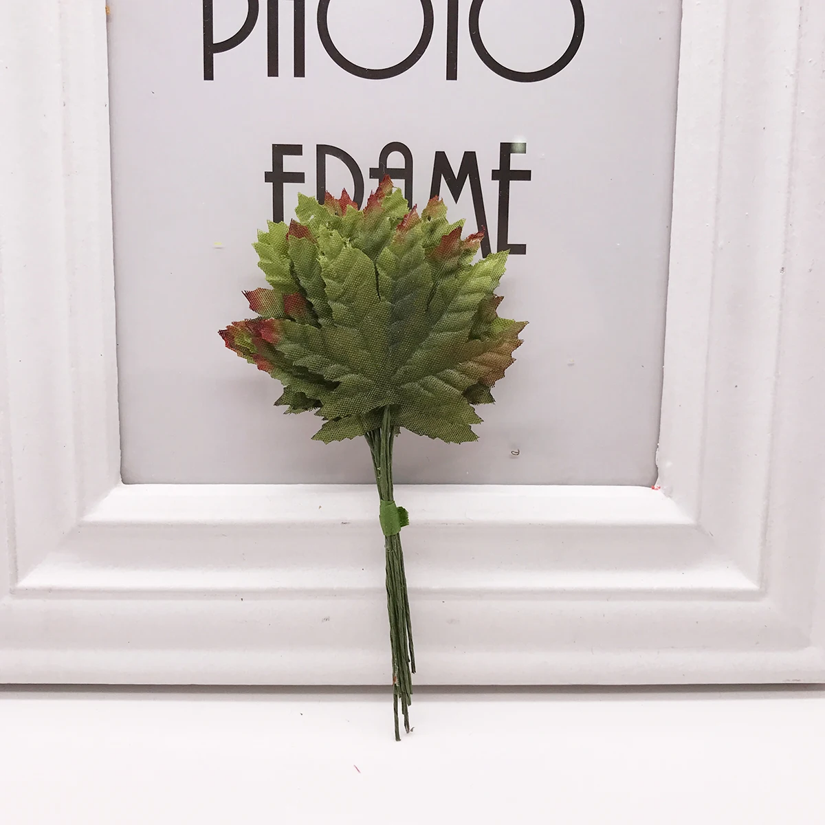 Искусственные шелковые листья для скрапбукинга