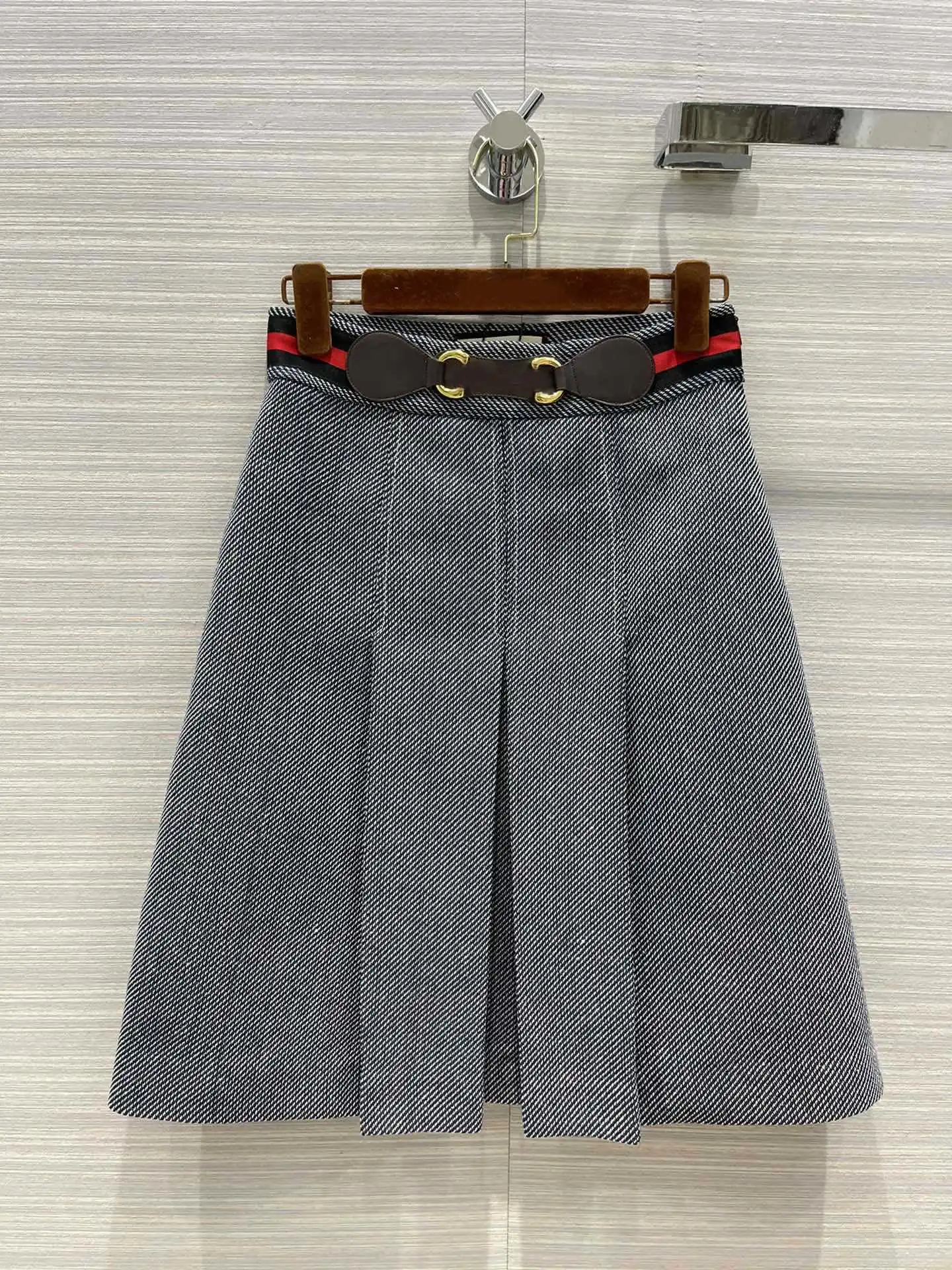 

2021 Summer New Grey Skirts for Women High-end Brand High Waist Slim A Line Pleated Skirts Office Style Elegant Solid Skirt Lady