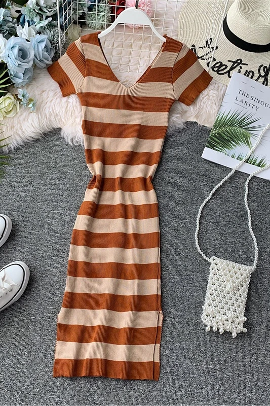 

2021 Short Sleeve V Neck Women Dress Striped Bodycon Ladies Dresses Knitted Vintage Long Dresses