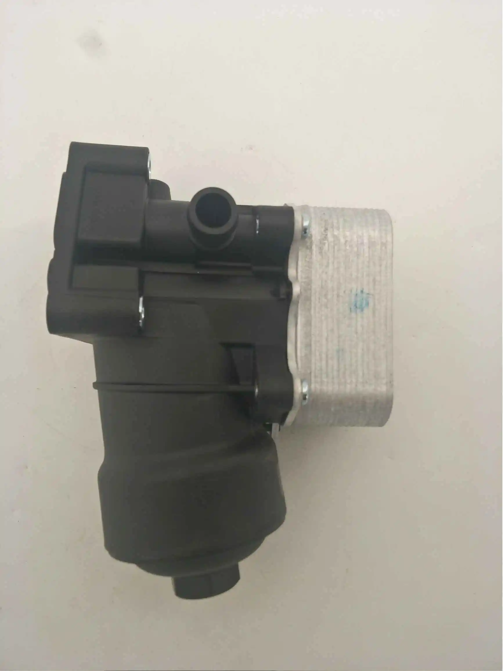 Масляный радиатор двигателя для AUDI A1 (8X1 8XK) 1 6 TDI OEM: 03L115389H 03L 115 389 H - купить по