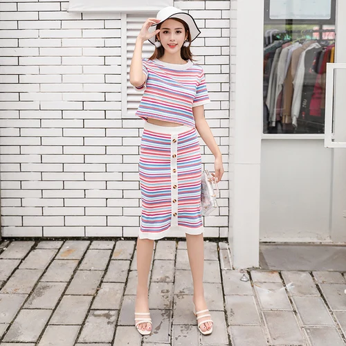 Женский винтажный комплект из двух предметов вязаный кроп-топ и юбка в радужную