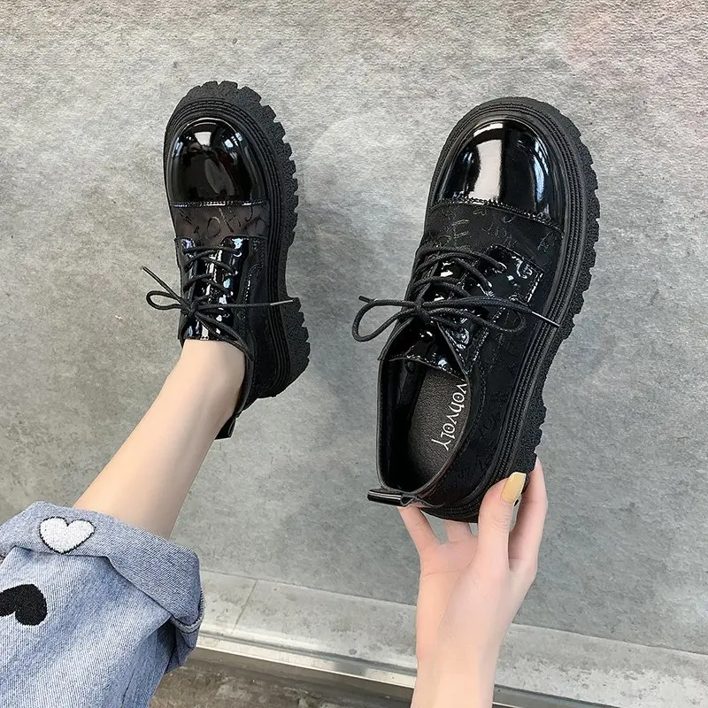 

Sandals women's spring and summer 2021 new thin mesh breathable shoes women's mid-heel shoes college style student shoes