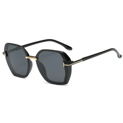 

Fashion Sunglasses For Women Polarized Outdoor T sunglasses Vintage Thick Edge High Definition Europe And America 2021 New Style
