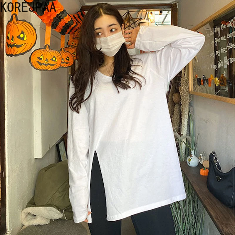 

Korejpaa Women T-Shirt 2021 Autumn Korea Temperament Ladies V-Neck Back Letter Patch Loose Shoulder Pad Long-Sleeved Blouses