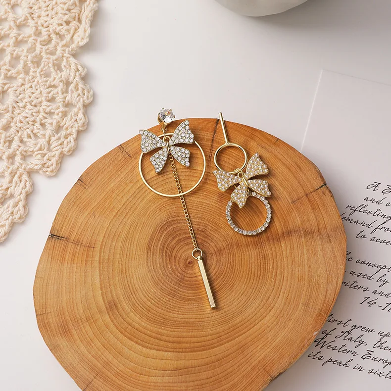 

2020 New Korean Vintage Asymmetric Pearl Circle Butterfly Long Tassel Dangle Earrings For Women Sweet Crystal Fashion Jewelry