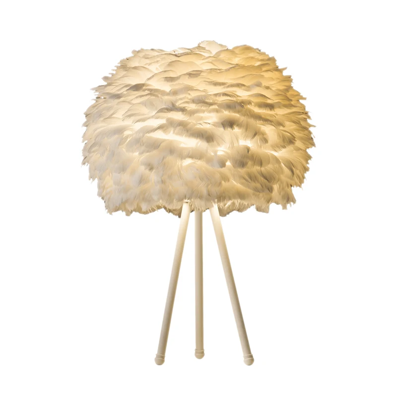 

Feather table lamp bedroom princess room Nordic romantic simple creative bedside table lamp