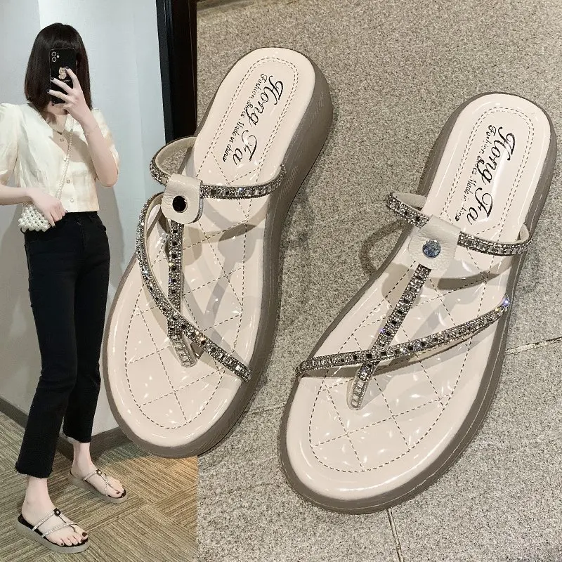 

Slippers Casual Flat Shoes Female Glitter Slides Rubber Flip Flops Slipers Women Low Luxury Jelly Hawaiian 2021 Fabric Crystal P