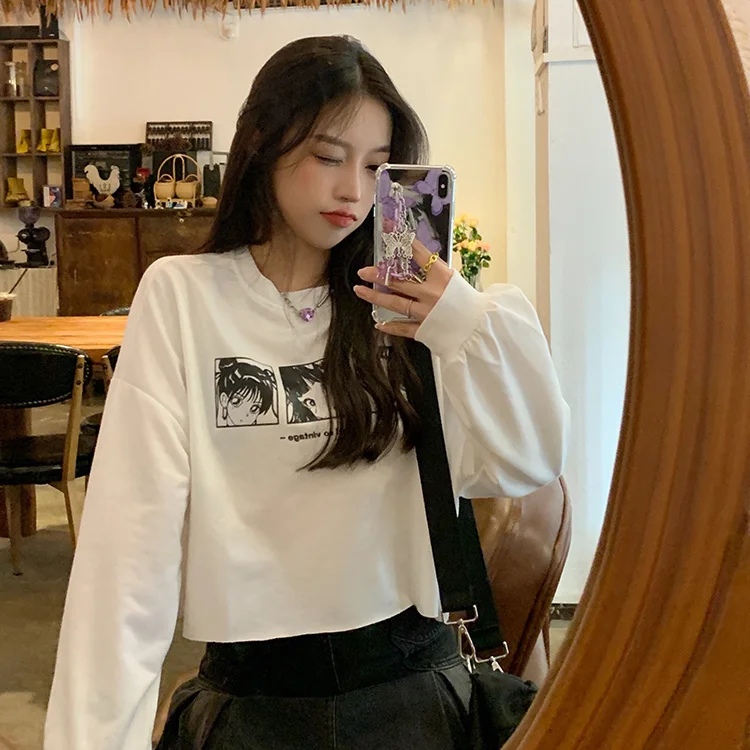 

Осенний короткий свитер с круглым вырезом и длинным рукавом