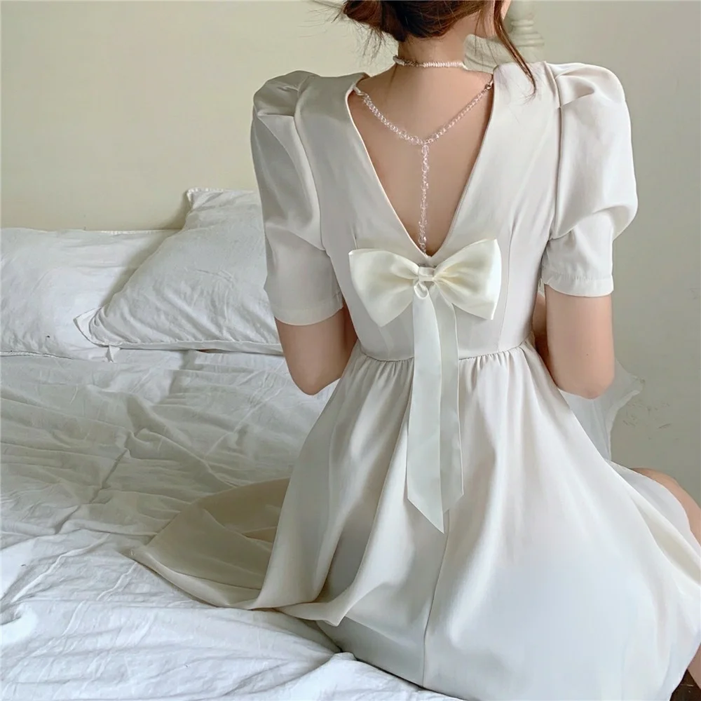 Милое платье во французском стиле с открытой спиной и бантом женское летнее