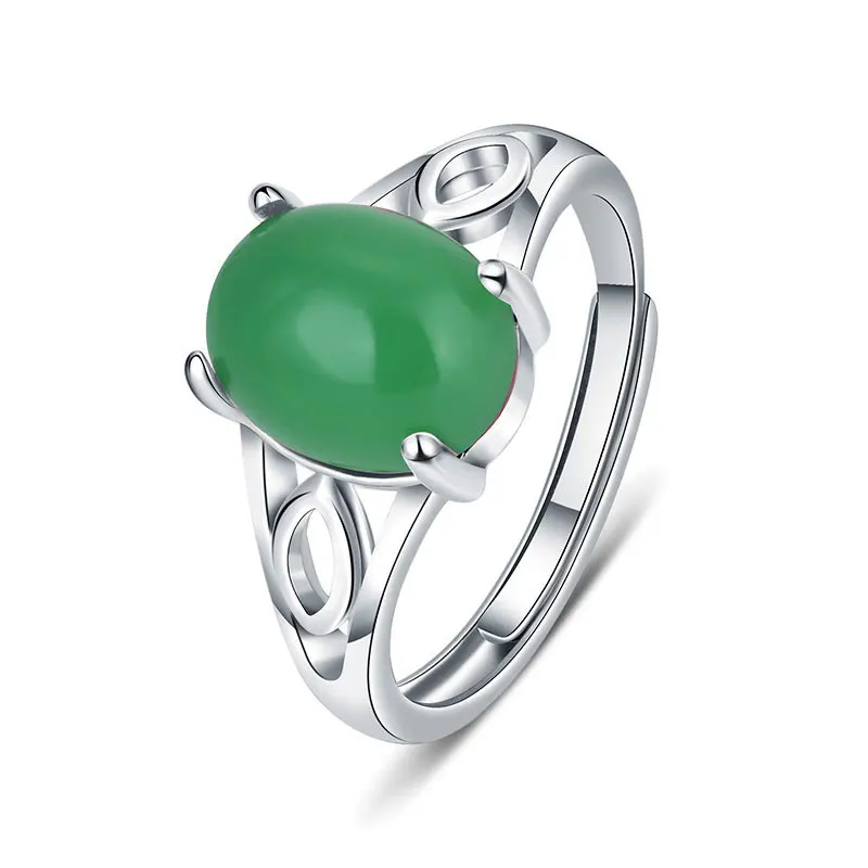 Кольцо женское из серебра 925 пробы с цирконием овальной формы