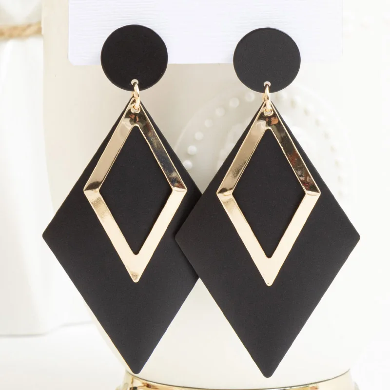 

Summer Style Golden Drop Earrings For Women Geomatric Black Long Hanging Earring Triangle Jewelry Fashion Earing Bijouterie New